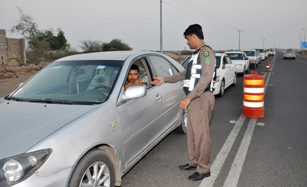 مرور منطقة جازان يواصل حملاته المكثفة لرصد مخالفي الأنظمة في فترة الإجازة 