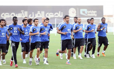 الهلال يبدأ تحضيراته للعين ببرنامج خاص لياسر وعودة البيشي 