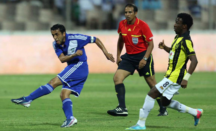 لماذا يفشل «جلال».. في إدارة مباريات الهلال!! 