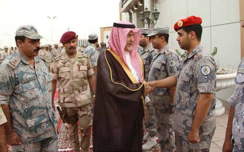 نائب وزير الدفاع يزور قيادة حرس الحدود بجازان 