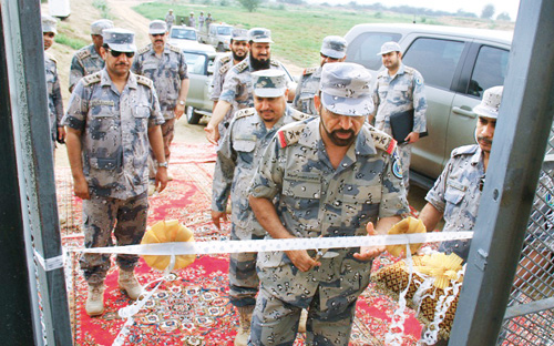 الفريق السواط يتفقد منطقة جازان 