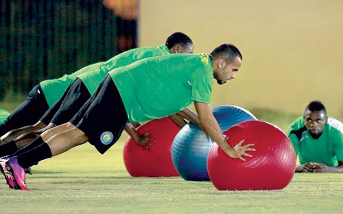 العروبة يضم رشيدي ونصار النصر لموسم واحد.. 