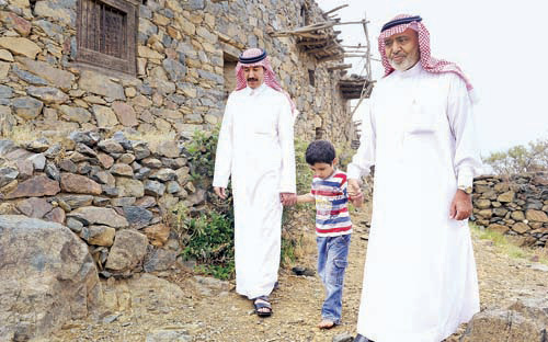 قرية البارك .. ذكريات الأطلال ينسجها جمال المكان وروعة الزمان 