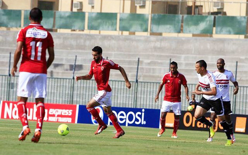 الأهلي المصري يكسب الزمالك ويضع قدماً في المربع الذهبي لأبطال أفريقيا 