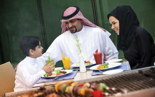 (موفنبيك الخبر) يزدان بالأخضر احتفاءً باليوم الوطني 