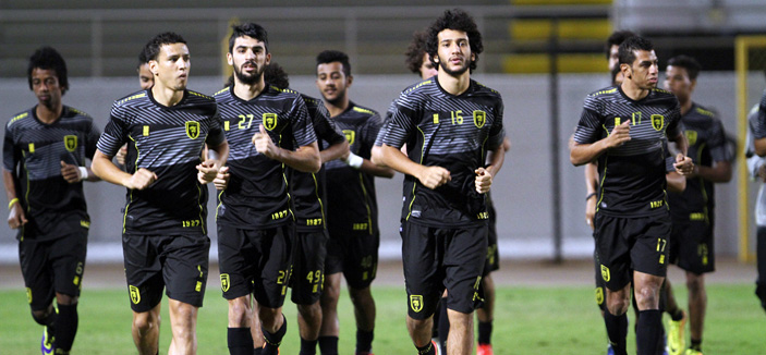 إدارة الاتحاد ترصد مكافأة مالية للاعبين لهزيمة الهلال 