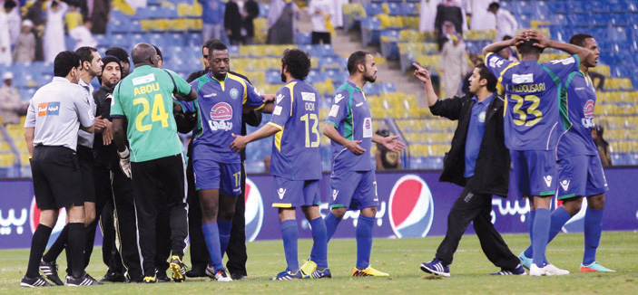 النصر يكسر حاجز الخمسين .. الهلال عائد بهدف الرائد 