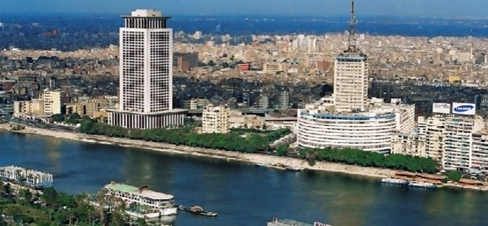 مصر تتلقى منحاً ومساعدات من دول الخليج بـ(10) مليارات و700 مليون دولار 