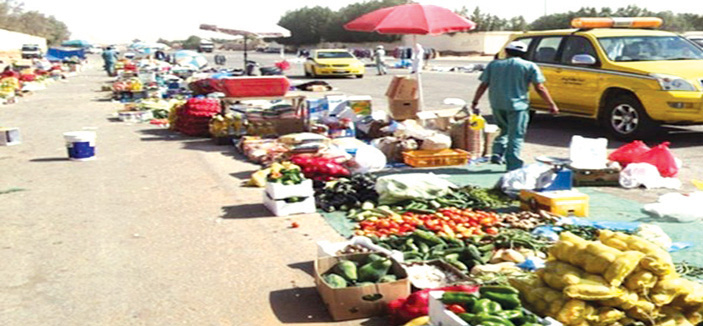 دراسة لأمانة الرياض: غالبية الباعة الجائلين أجانب يحاولون الهرب من الرقابة البلدية 