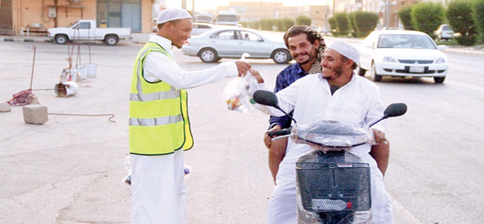 ضرماء .. موائد إفطار جماعية .. عطاء متدفق 