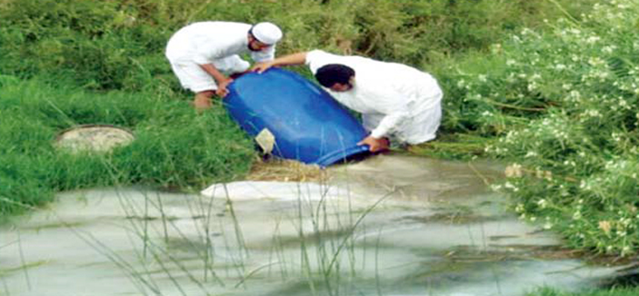 الإطاحة بخمسة مصانع للخمور بمحايل عسير 