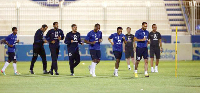 القناص والزلزال جاهزان لقيادة هجوم الهلال .. والمدرب يتحدث عن اللقاء 