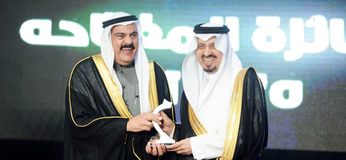 أمير منطقة عسير يكرّم «زين» في ختام مهرجان أبها السياحي 