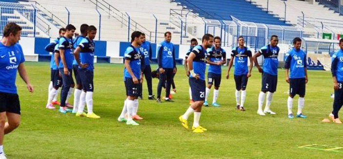 الهلال يواصل تحضيراته.. ومدربه يركز على النواحي اللياقية 