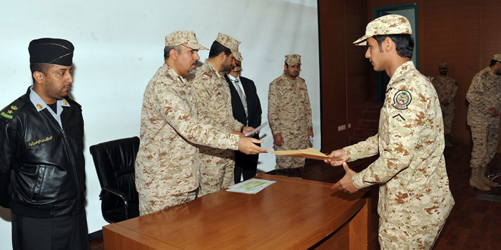 قيادة الدفاع الجوي بوزارة الحرس الوطني تحتفل بتخريج عددٍ من الدورات 