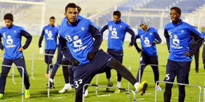 الهلال ينهي استعداده لـ«لوكوموتيف» الأوزبكي.. ويستعيد العابد 