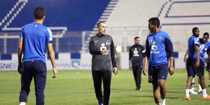  دونيس قاد أول تدريب له مع الهلال