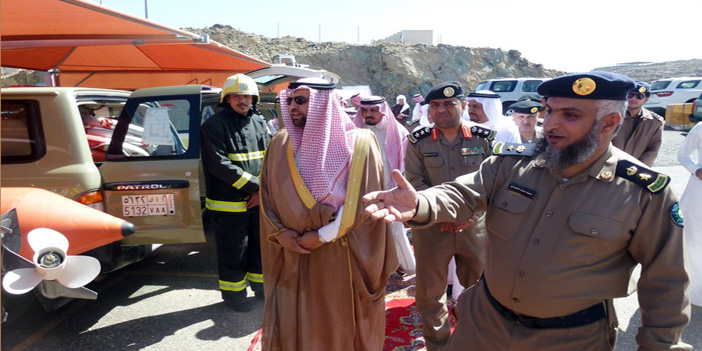  الحربي مدشناً فعاليات يوم الدفاع المدني