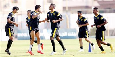 الاتحاد يواجه الوحدة ودياً اليوم.. وبيتوركا يبعد «نور» أمام النصر 