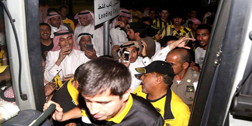  جماهير الاتحاد تحاصر حافلة الفريق