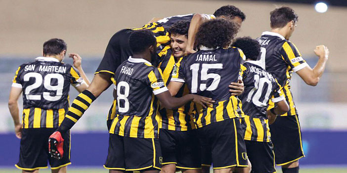  فرحة الاتحاد بالفوز على الفتح