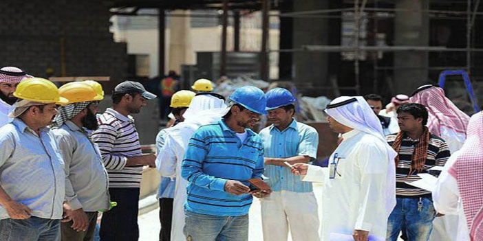 رصد 30 مخالفة عمل تحت أشعة الشمس بمنطقة الجوف 