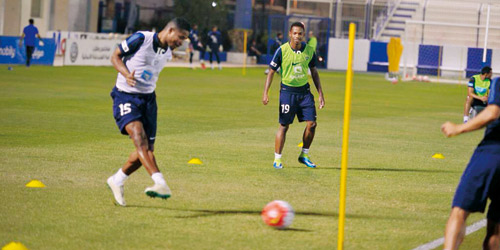  الشمراني عاد للهلال بعد زوال ظروفه وشارك في المران