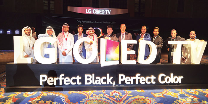 إل جي تكشف عن أحدث شاشاتها العاملة بتقنية OLED 