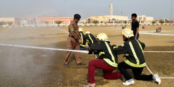  البرنامج التدريبي على أعمال الدفاع المدني