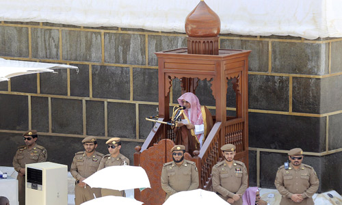 في خطبة الجمعة بالمسجد الحرام.. الشيخ ابن حميد: 