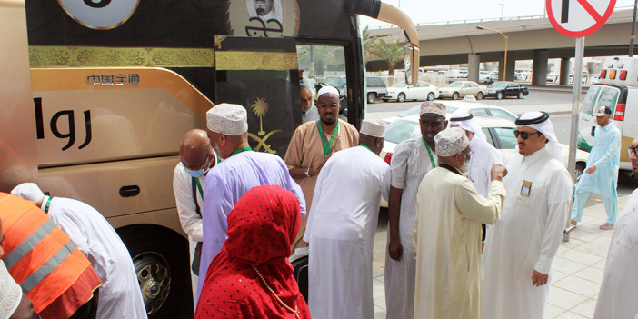 2400 حاج من ضيوف خادم الحرمين يصلون المدينة المنورة 