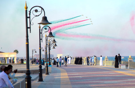  شواطئ الجبيل تشهد استعراض الصقور السعودية