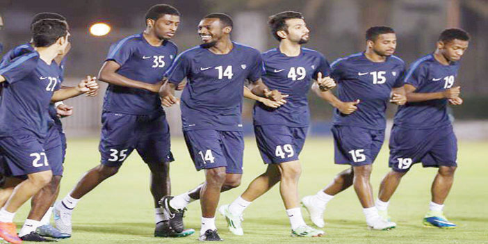  الهلال مطالب بتجاوز الأهلي الإماراتي