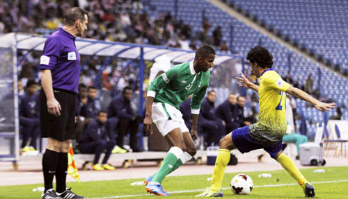  طاقم أجنبي يدير لقاء الأهلي والنصر