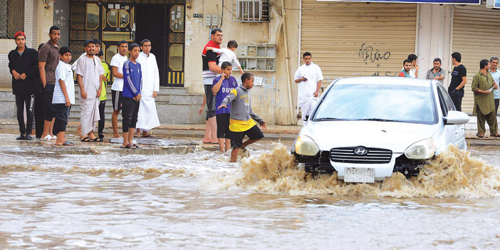 1600 عامل و512 معدَّة يباشرون تنفيذ خطة «أمانة جدة» للأمطار 