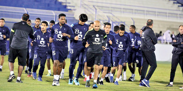  الهلال يواصل تحضيراته لقمة الشباب