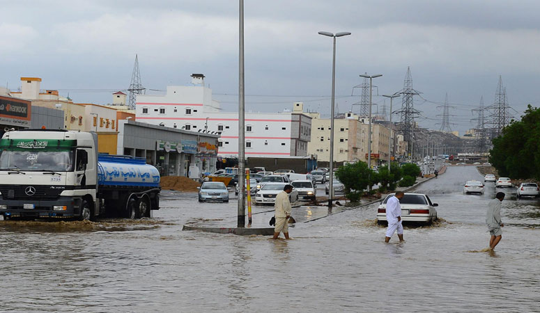 أمطار جدة تدق ناقوس الخطر