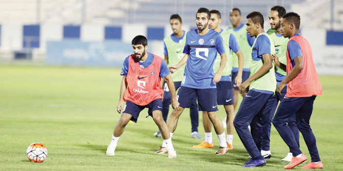   جانب من تدريبات الهلال