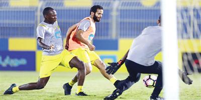 زوران يعيد الرباعي لتشكيلة النصر 