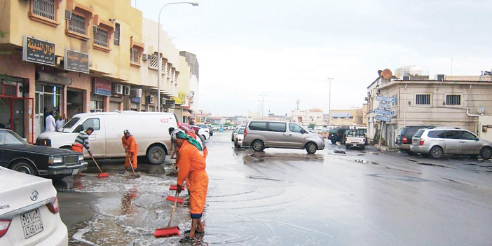  عمال البلدية أثناء المواسم الماضية