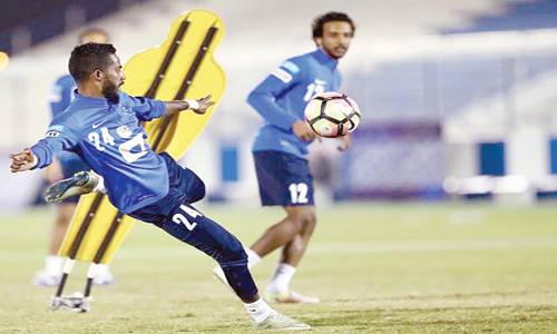   العابد شارك في تدريب الهلال أمس