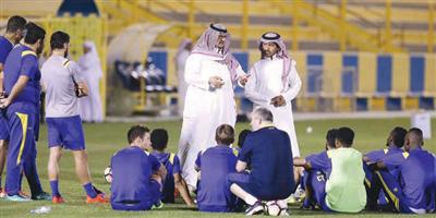 النصر بدون مهاجمين أمام الهلال 