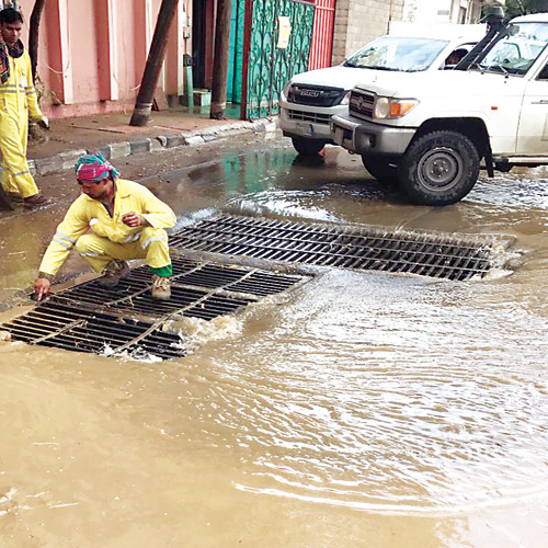 أمطار غزيرة على منطقة عسير 