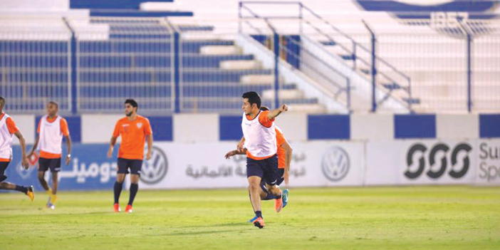  الفيحاء تدرب على ملعب نادي الهلال