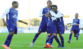 الهلال ينفرد بصدارة دوري الشباب 