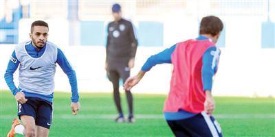 الهلال يضم الأرجنتيني كارلوس البيرتو لجهازه الفني خلفاً لمواطنه لابوردا 