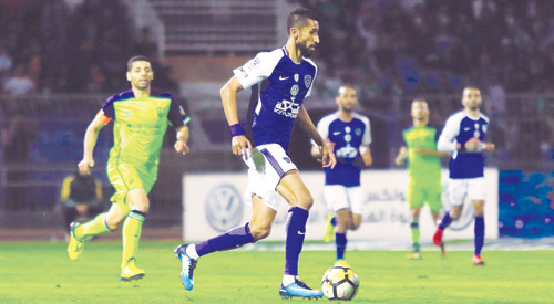 الهلال والأهلي.. اللقب ما زال في الملعب! 