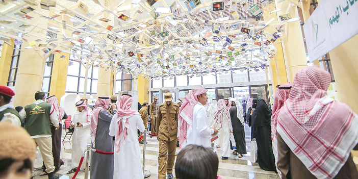 مسؤولو دور النشر: معرض القصيم للكتاب يتميز بالتنظيم والجمهور الشغوف بالقراءة 