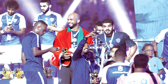  الهلال متوجاً بالذهب