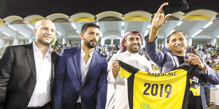   المقيرن رئيس الاتحاد مع المدرب دياز